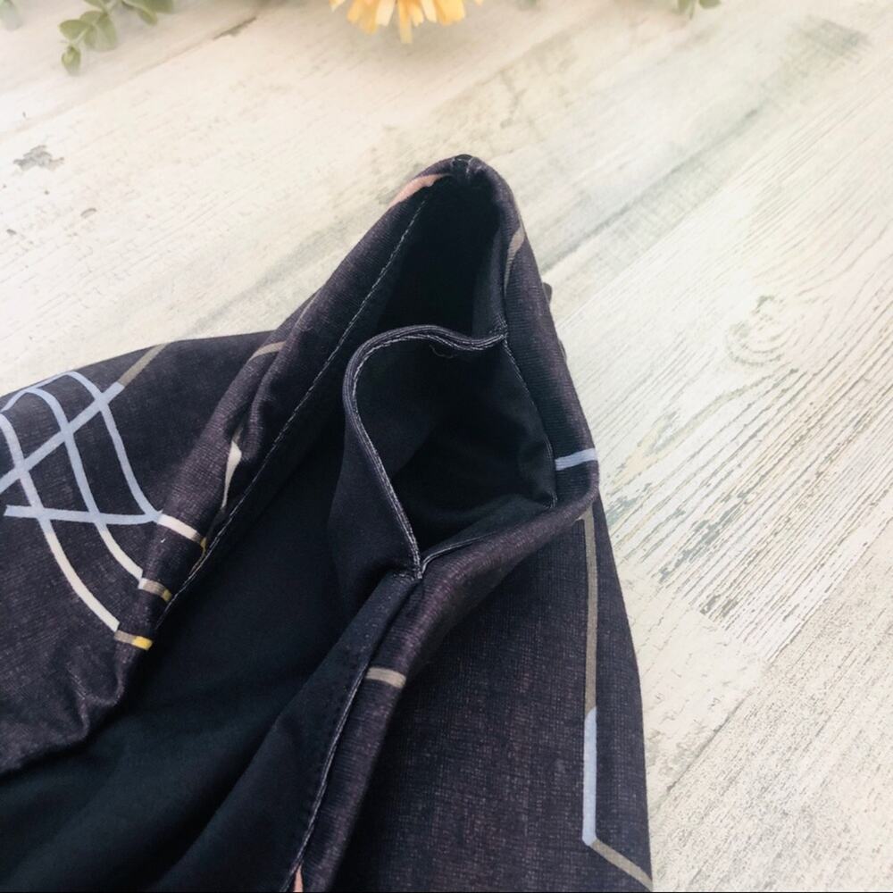 Prana Capri Leggings Women XS Black Geometric Print Yoga Activewear NWT - Picture 9 of 12